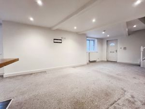 Lounge- click for photo gallery